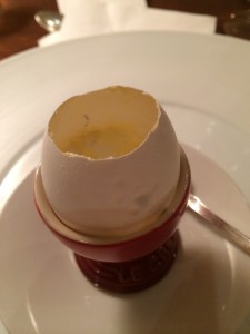 tea-smoked egg with caviar (empty)