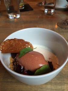 Vanilla and yogurt panna cotta